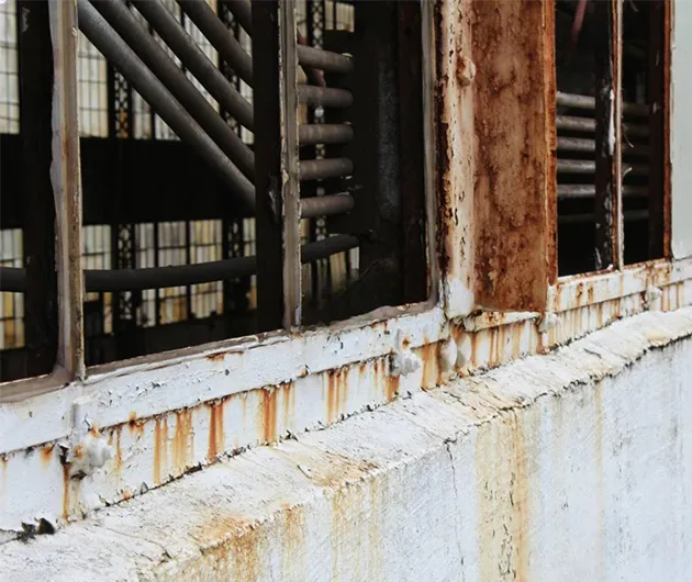 rusting steel rods